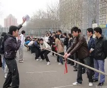 队友之间互帮互助